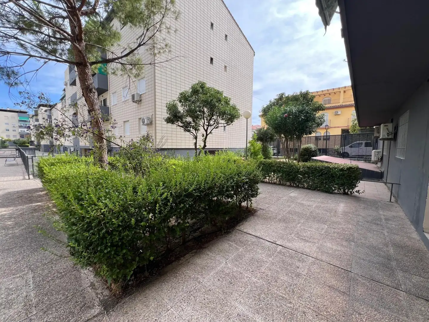 Exterior view of Apartments for sale in Maracena  with Air Conditioner, Heating and Furnished