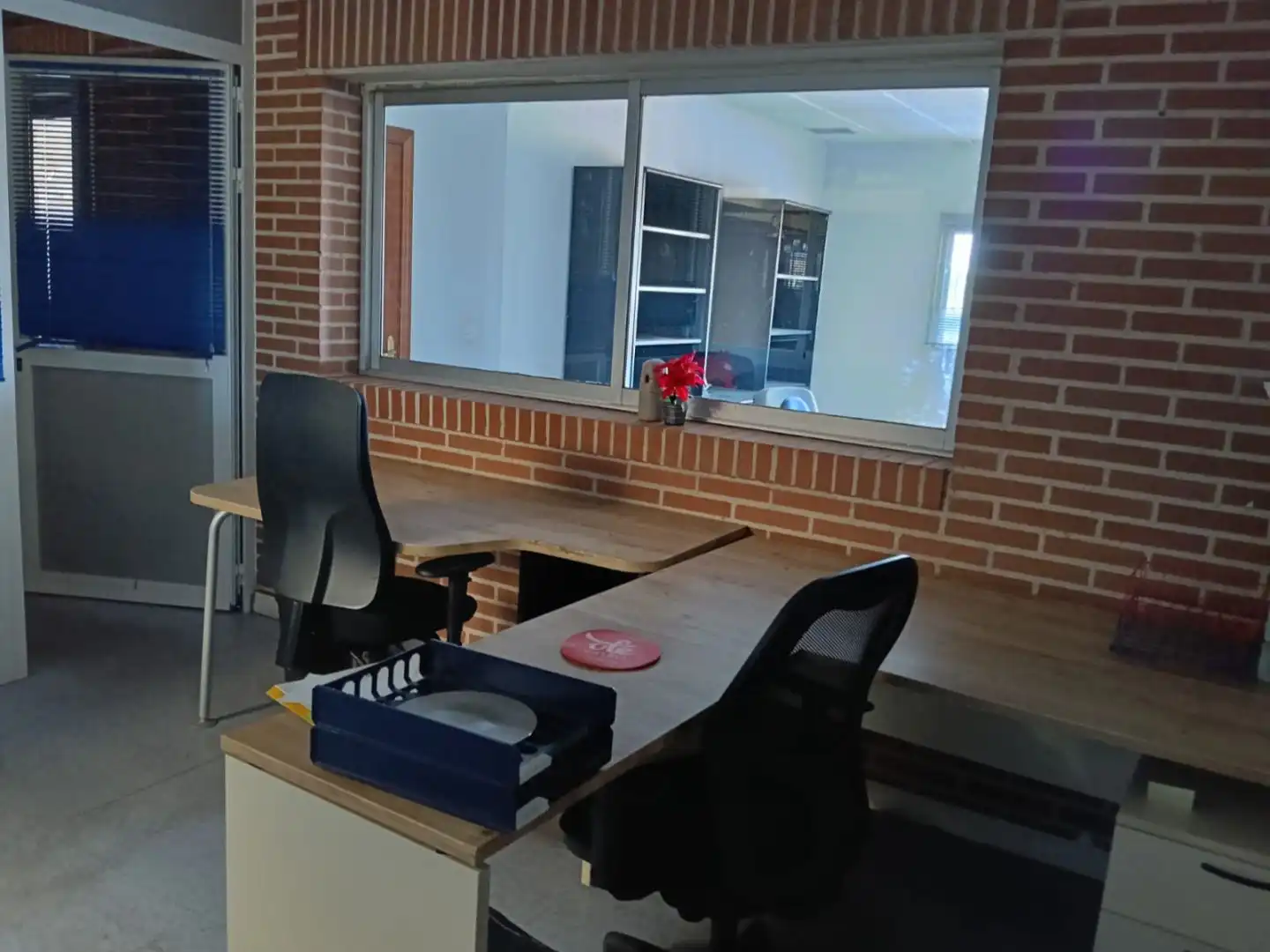 Oficina de lloguer en Azuqueca de Henares amb Aire condicionat, Calefacció i Moblat