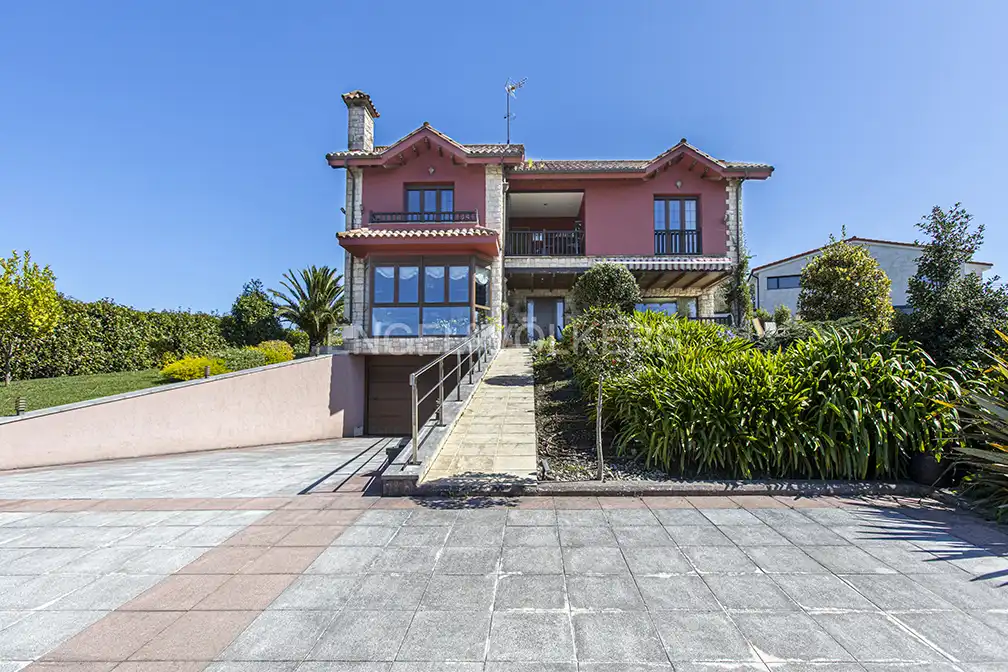 House with terrace for sale in Somió - Cabueñes, imagen 47