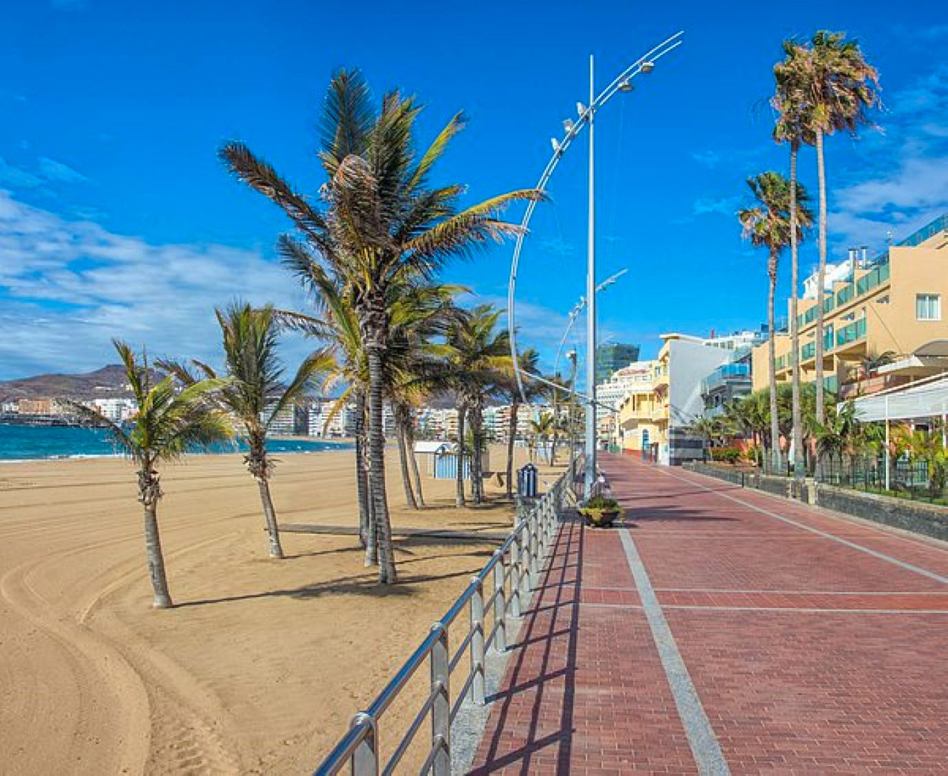 Vista exterior de Estudi de lloguer en Las Palmas de Gran Canaria amb Aire condicionat, Moblat i Rentadora