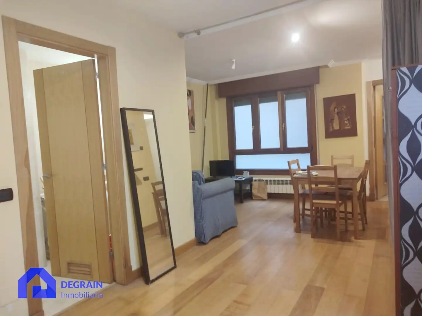 Sala d'estar de Pis en venda en Oviedo 