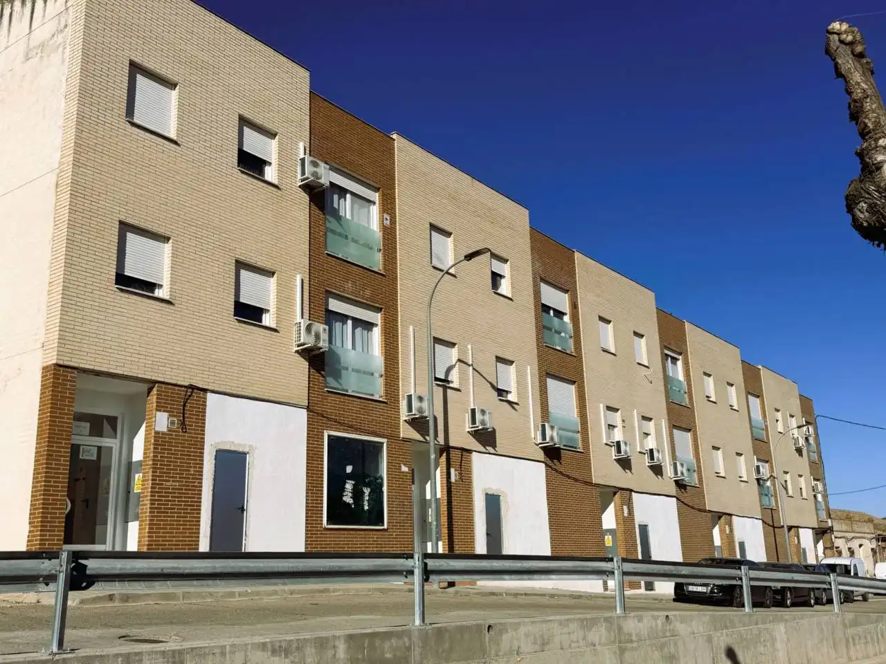 Vista exterior de Pis en venda en Chozas de Canales amb Aire condicionat, Calefacció i Moblat