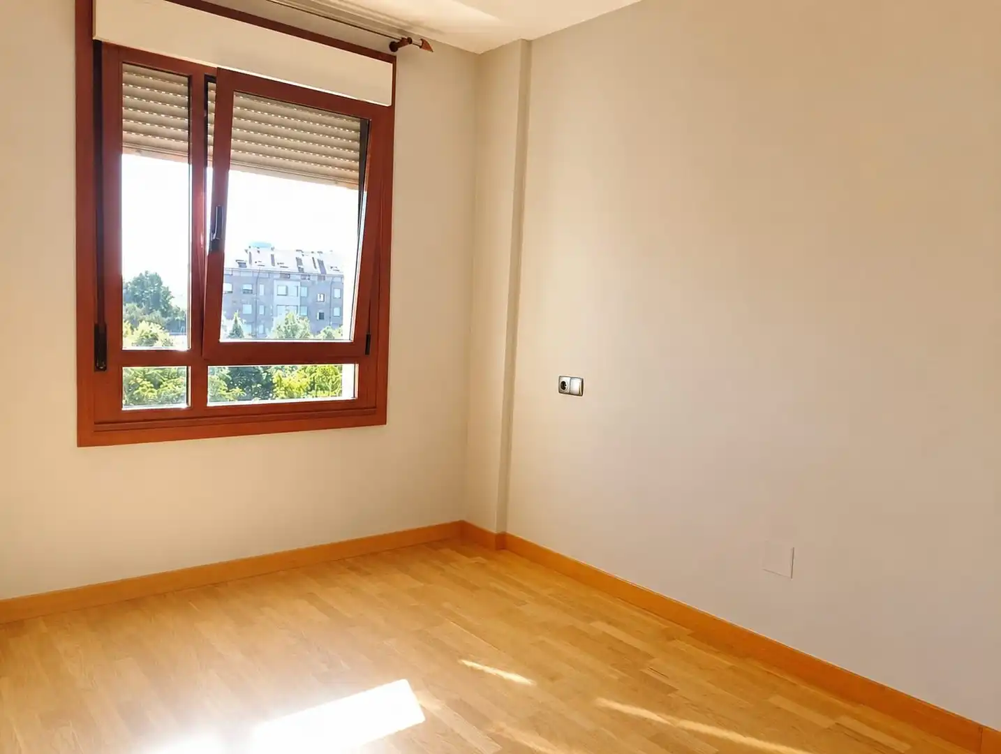 Dormitori de Apartament en venda en Arroyo de la Encomienda amb Calefacció i Traster