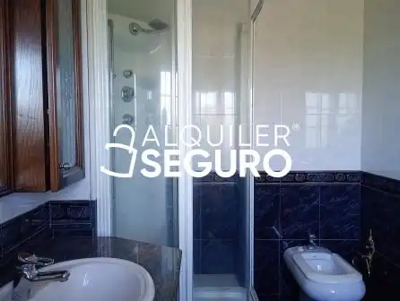 Bathroom of Flat for rent in Cambre   with Heating and Terrace