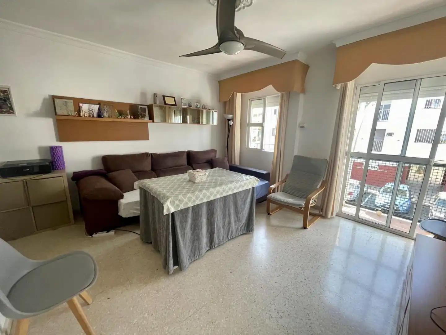 Sala d'estar de Pis en venda en La Rinconada amb Aire condicionat i Terrassa