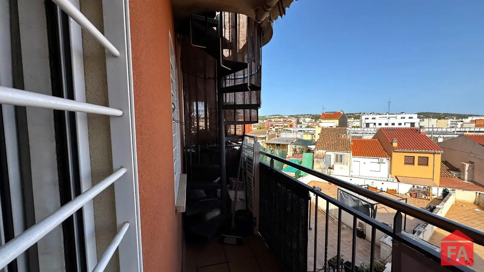 Balcony of Attic for sale in El Vendrell  with Air Conditioner, Terrace and Storage room