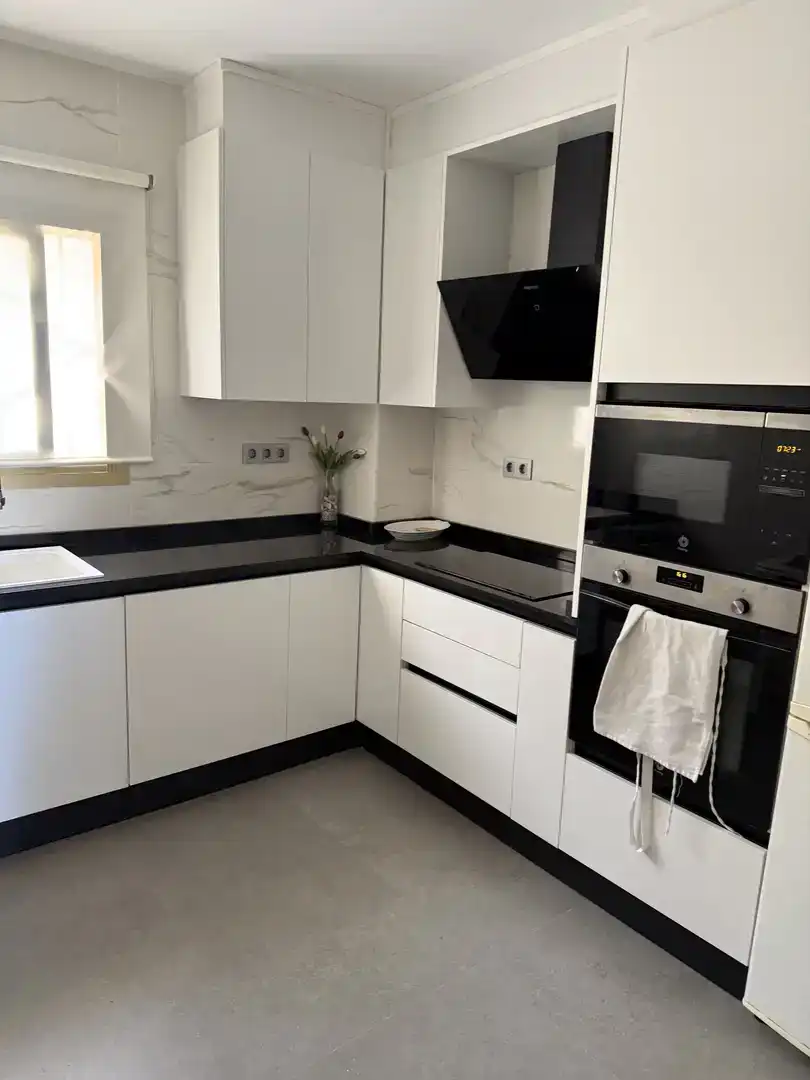 Küche von Wohnung zur Miete in Campello Playa