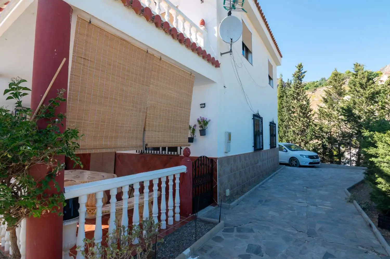 Vista exterior de Casa o chalet en venta en Molvízar con Terraza y Piscina
