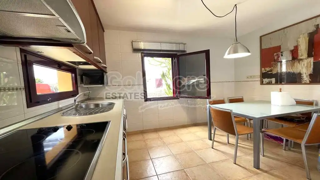 Cuina de Casa o xalet en venda en La Oliva