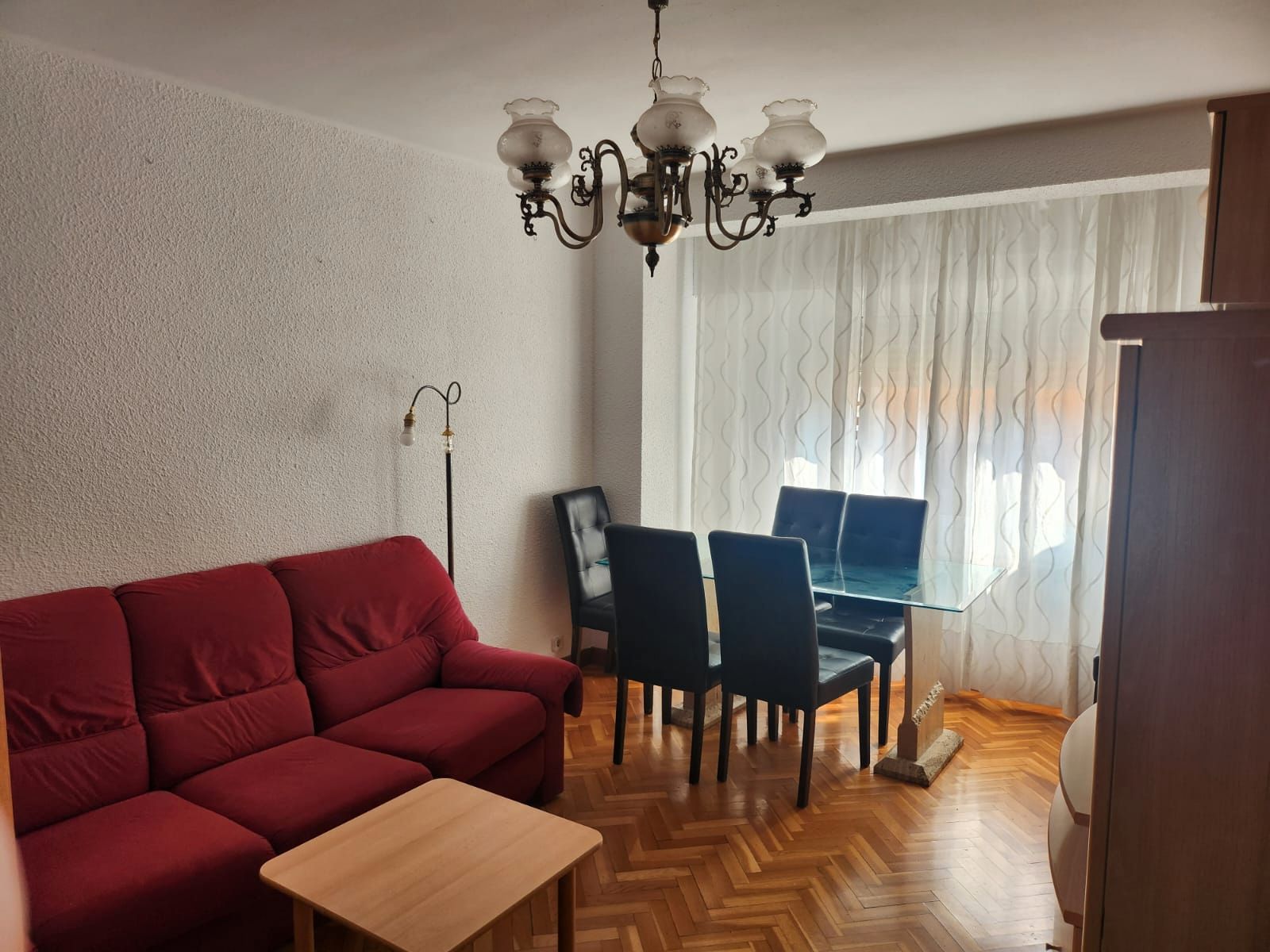 Living room of Flat to rent in  Zaragoza Capital  with Heating, Furnished and Oven