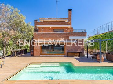 Casa con balcone in vendita a Matadepera