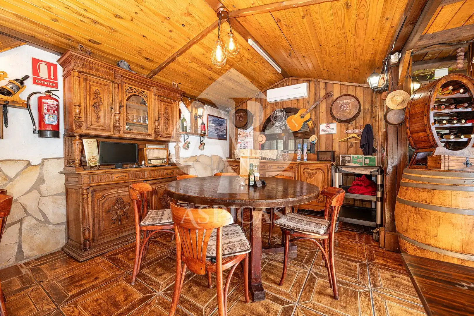 Commercial properties for sale in Montaña - La Data