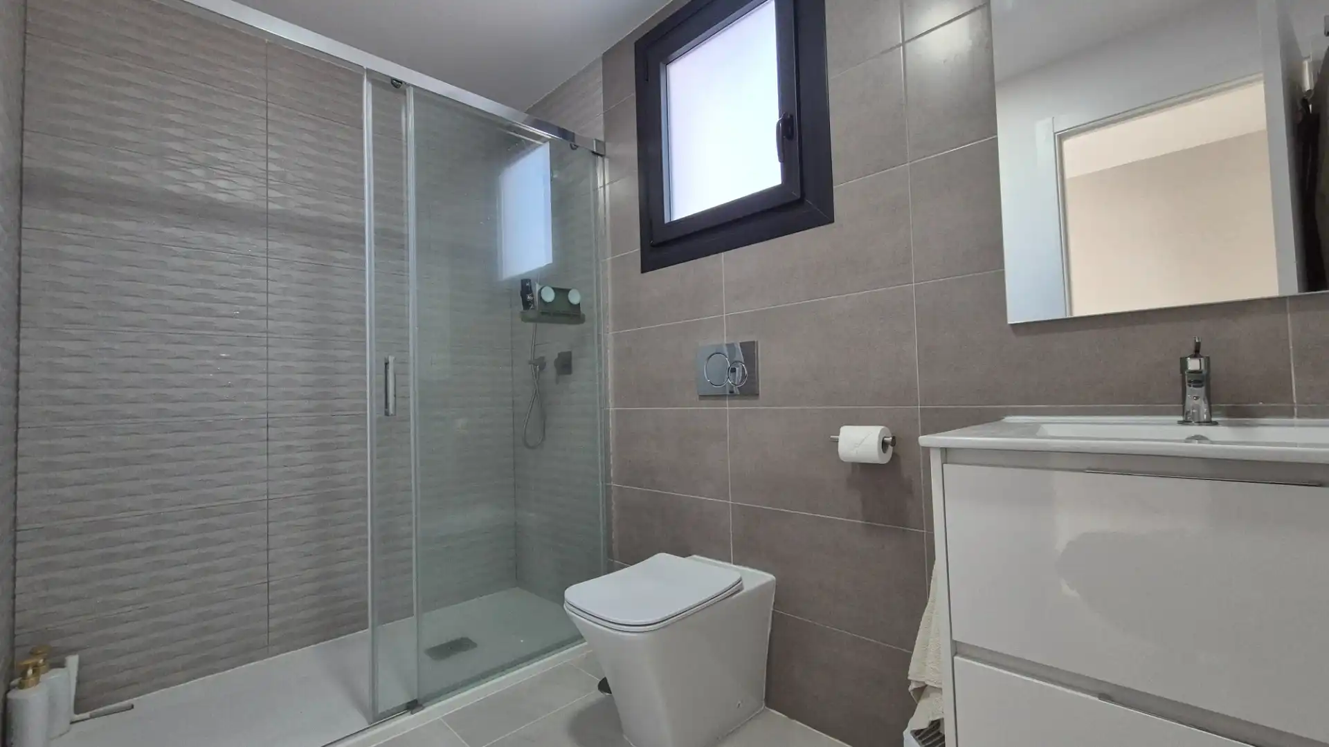 Baño de Casa o chalet en venta en Busot con Aire acondicionado, Calefacción y Jardín privado