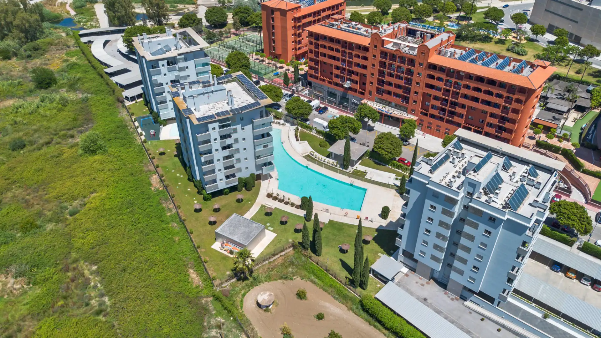Vista exterior de Pis en venda en Fuengirola amb Aire condicionat, Calefacció i Terrassa