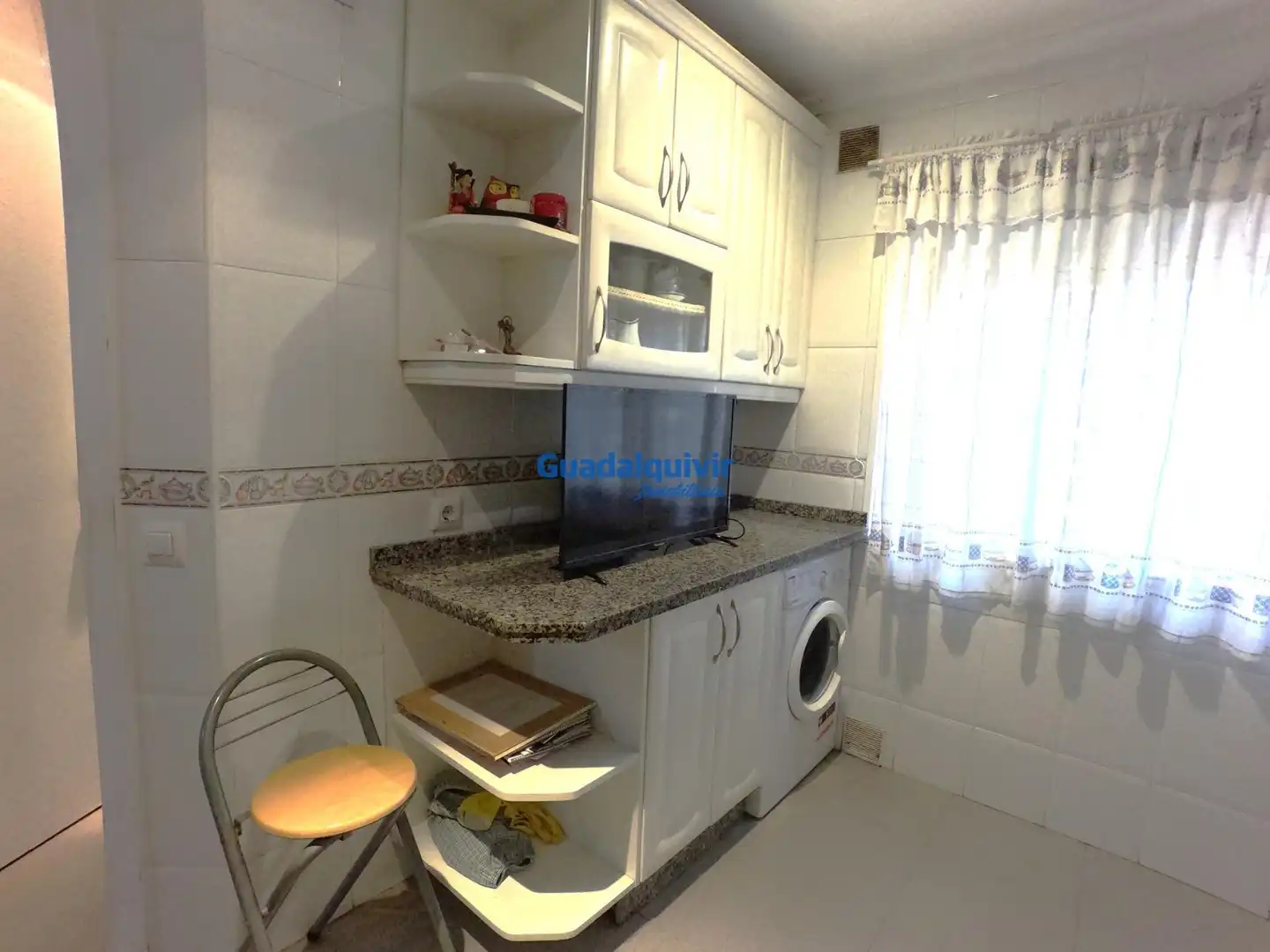 Kitchen of Flat for sale in  Sevilla Capital  with Air Conditioner and Terrace