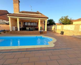 Swimming pool of House or chalet for sale in Azuqueca de Henares  with Air Conditioner