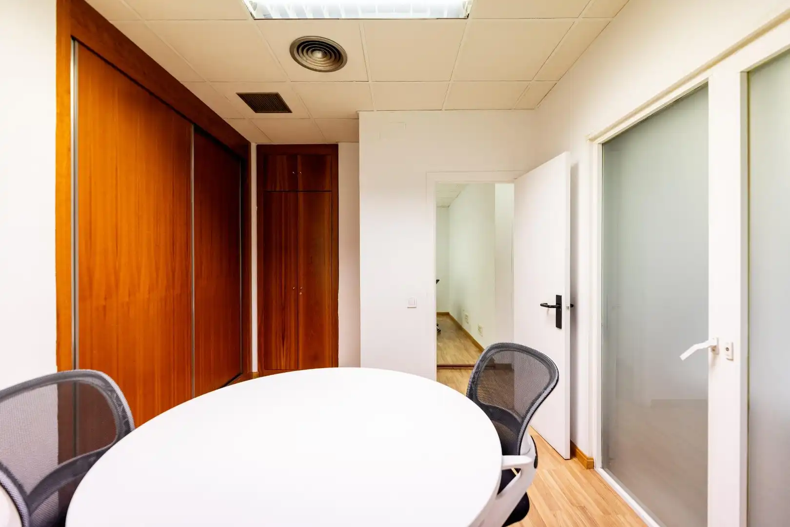 Büro zur Miete in Madrid mit Klimaanlage und Heizung