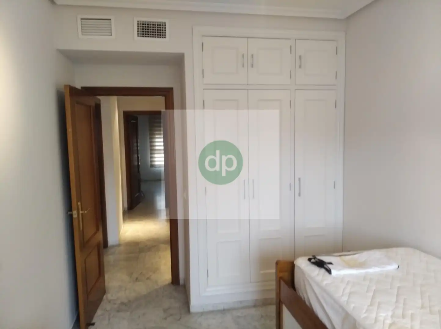 Dormitori de Pis en venda en Badajoz amb Aire condicionat, Calefacció i Jardí privat