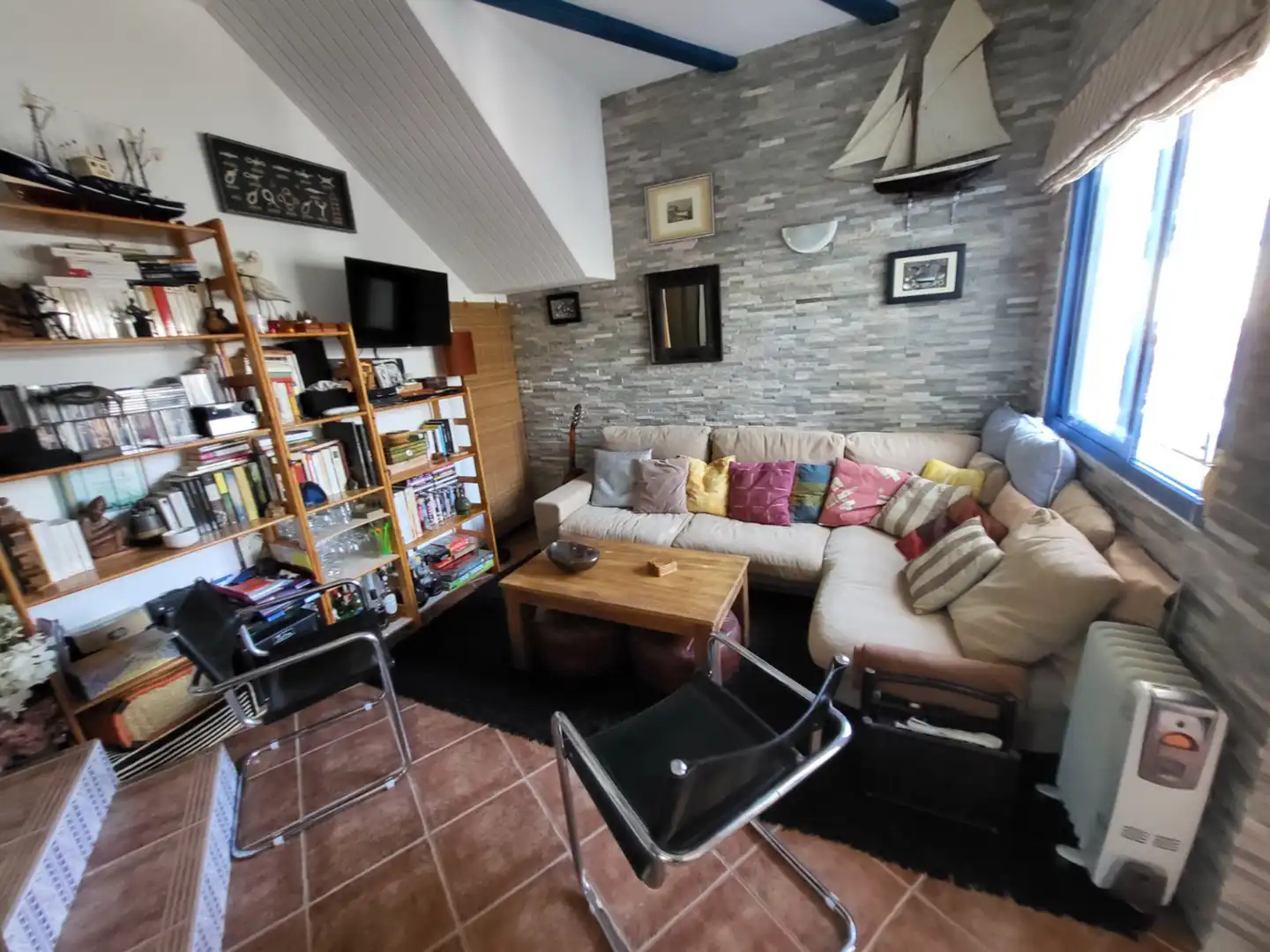 Living room of Duplexes for sale in Peñíscola / Peníscola  with Air Conditioner, Terrace and Furnished