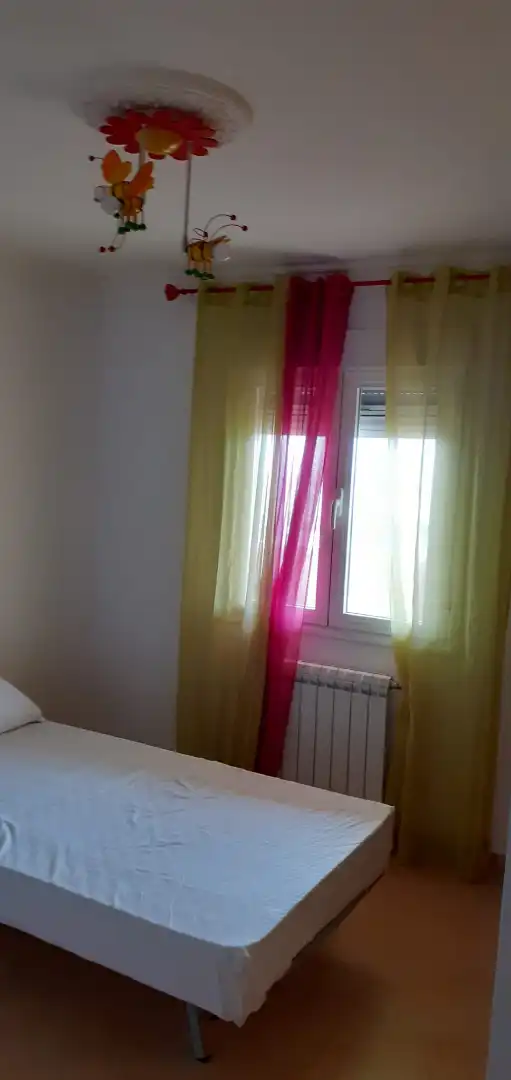 Dormitori de Pis en venda en Puertollano amb Aire condicionat, Calefacció i Terrassa