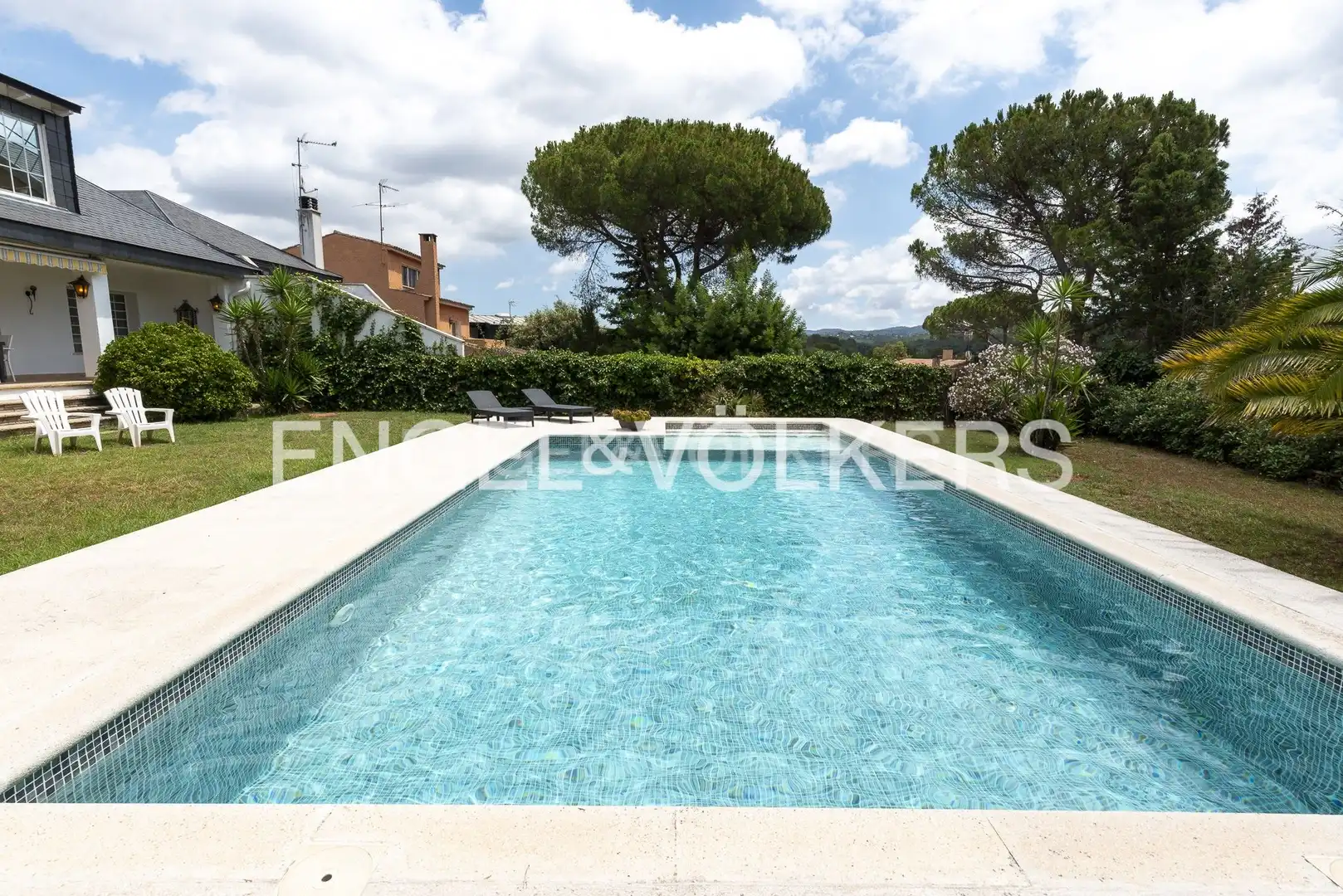 Piscina de Casa o chalet en venta en Sant Cugat del Vallès con Aire acondicionado, Calefacción y Jardín privado
