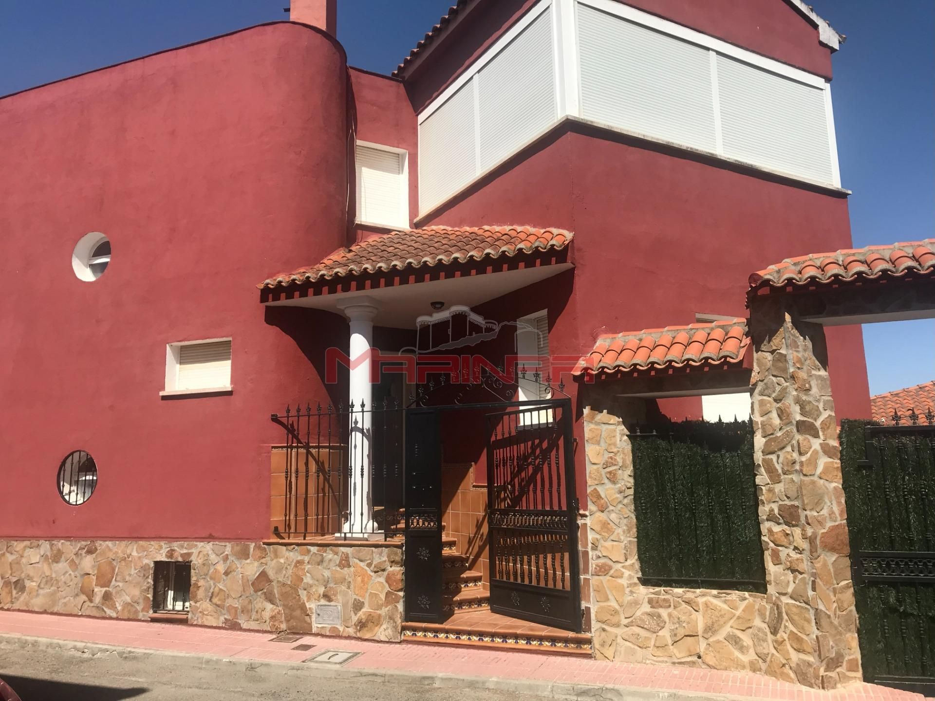Exterior view of House or chalet for sale in Seseña  with Heating, Private garden and Terrace