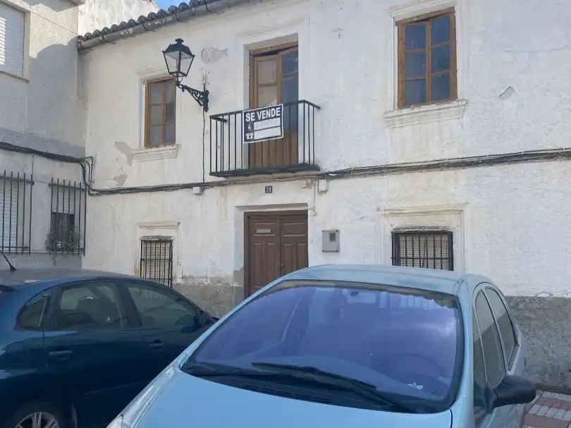 Casa rústica amb jardí en venda a Calle Ancha 38