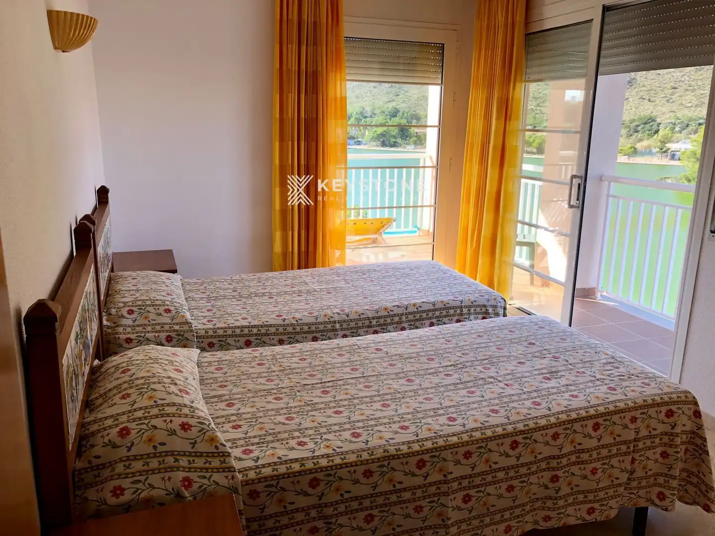 Dormitori de Pis de lloguer en Alcúdia amb Terrassa, Piscina i Moblat