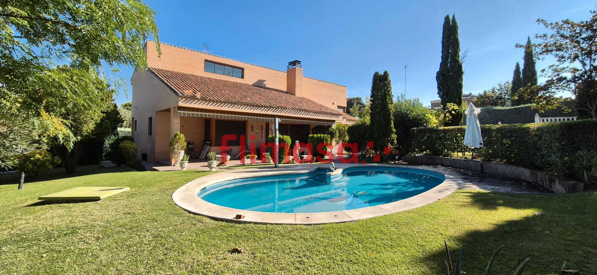 Jardí de Casa o xalet en venda en Villaviciosa de Odón amb Aire condicionat, Calefacció i Jardí privat