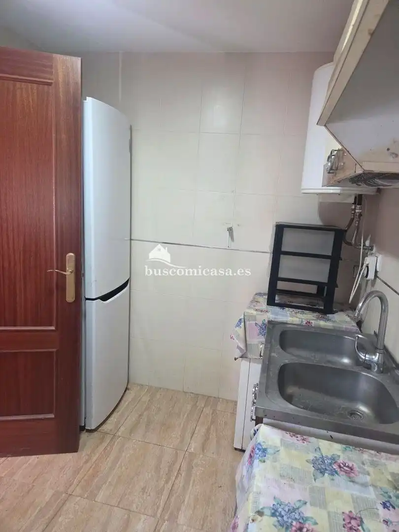 Cuina de Casa o xalet en venda en Jaén amb Jardí privat, Traster i Moblat