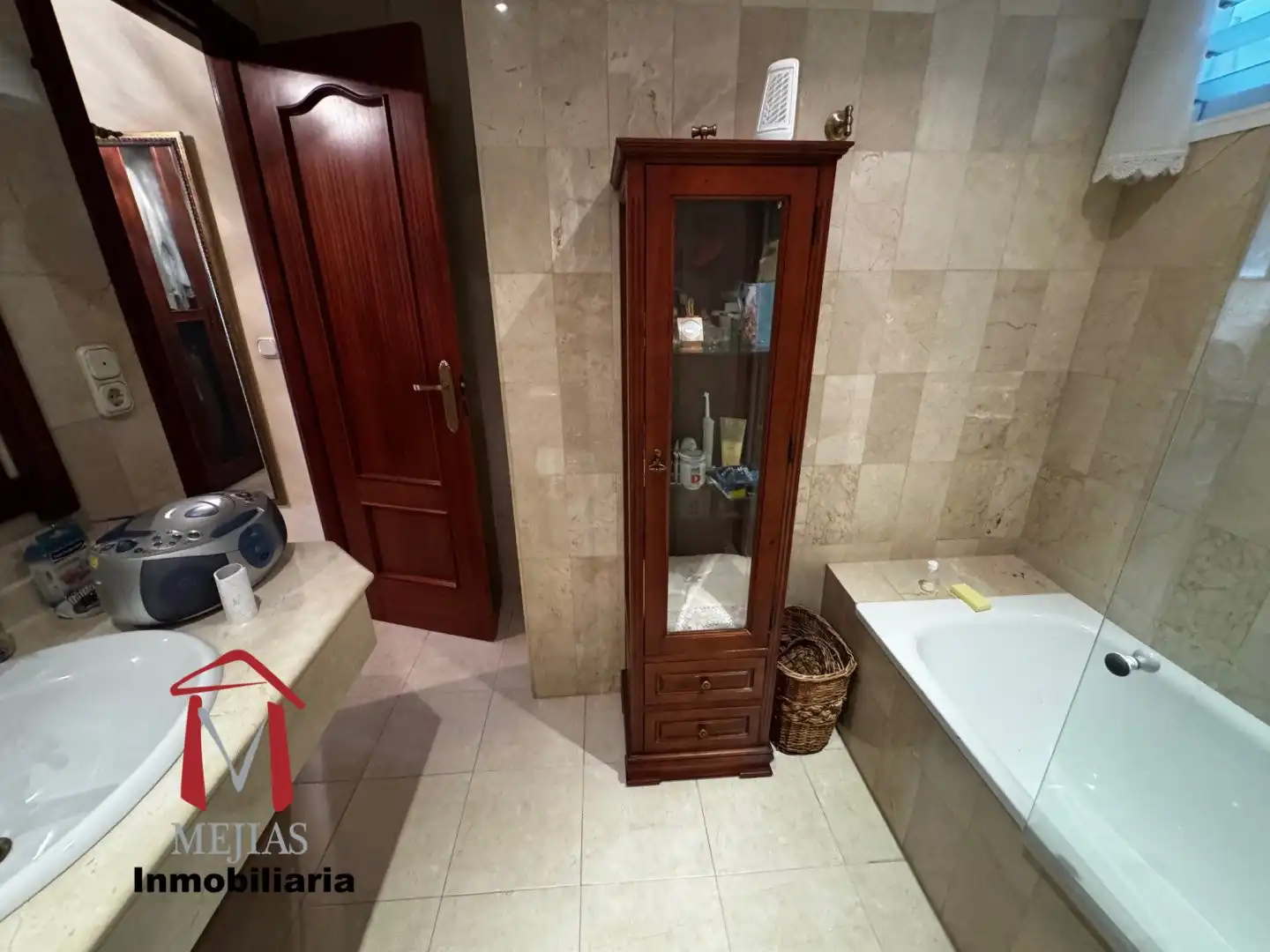 Baño de Piso en venta en Antequera con Aire acondicionado, Calefacción y Trastero