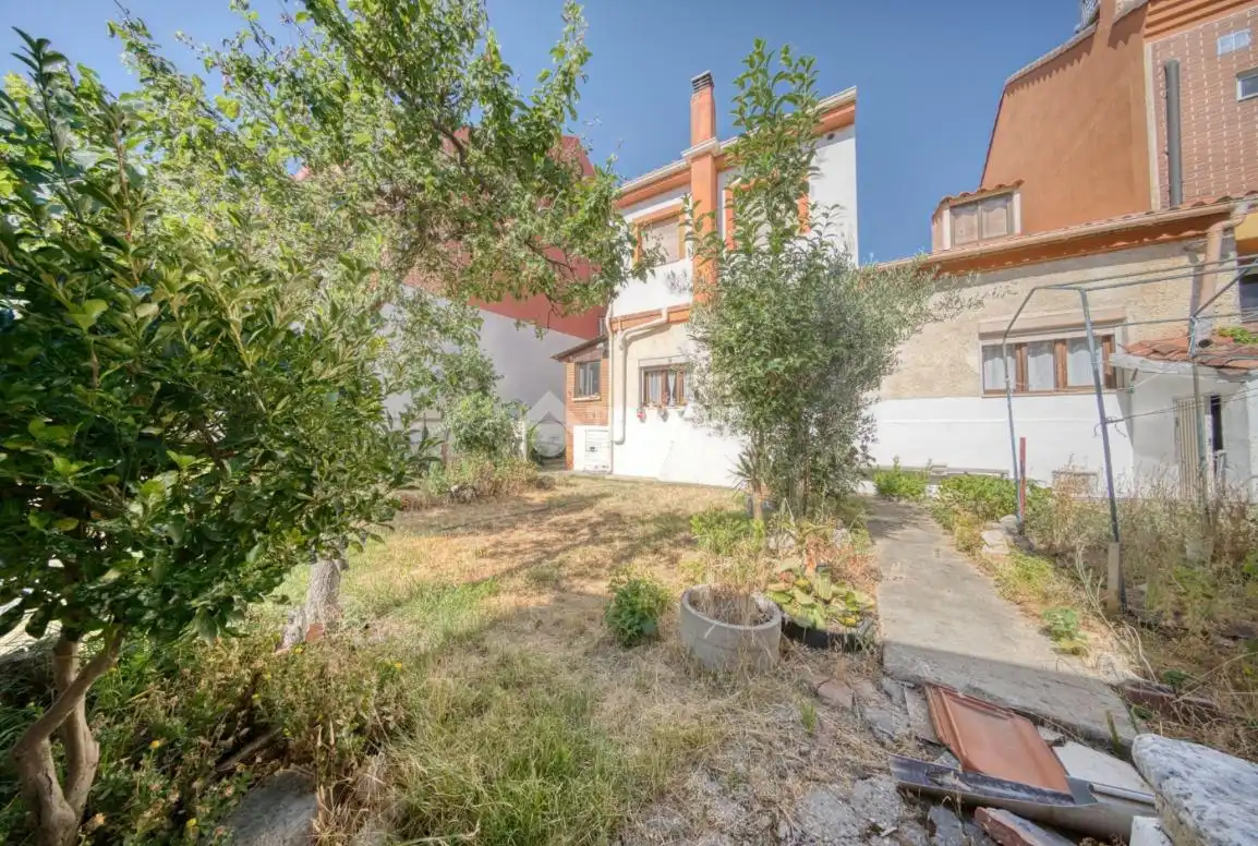 Vista exterior de Casa o xalet en venda en Arroyo de la Encomienda amb Terrassa i Traster