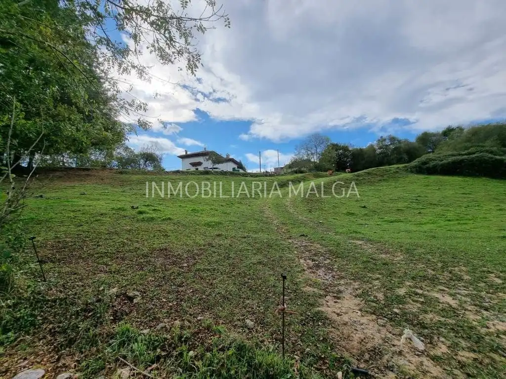 Residencial en venda en Parres