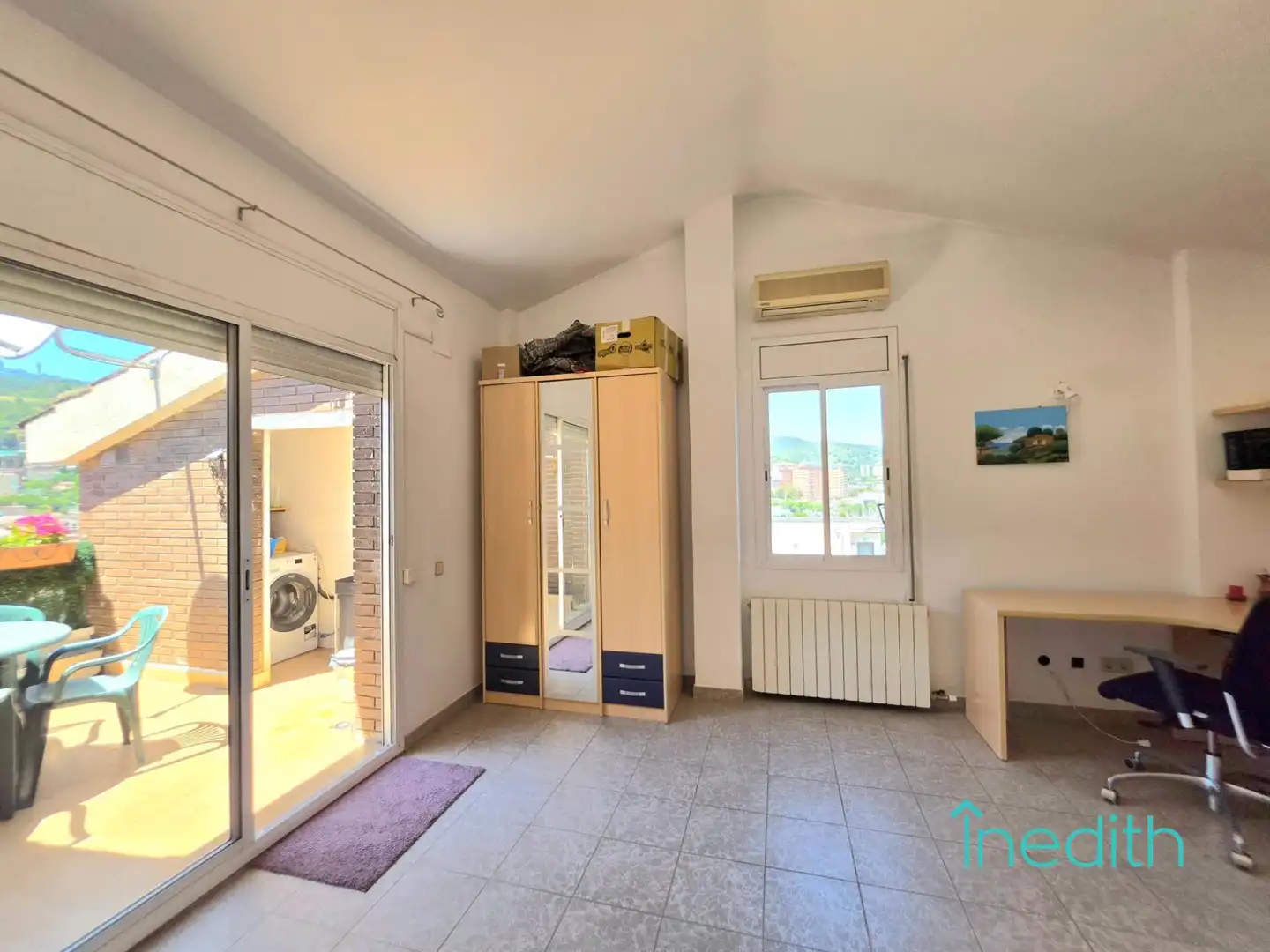 Dormitori de Casa o xalet en venda en Barcelona amb Aire condicionat, Calefacció i Terrassa