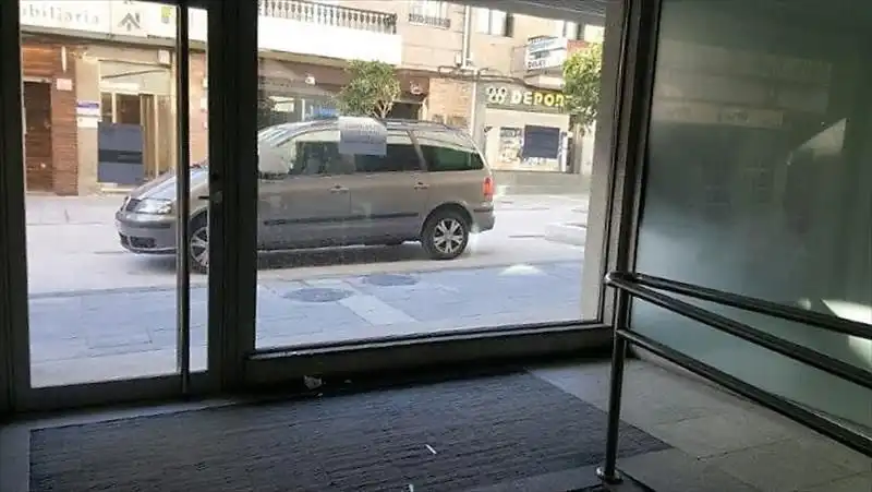 Local comercial en venda a Rúa Castelao, imagen 4