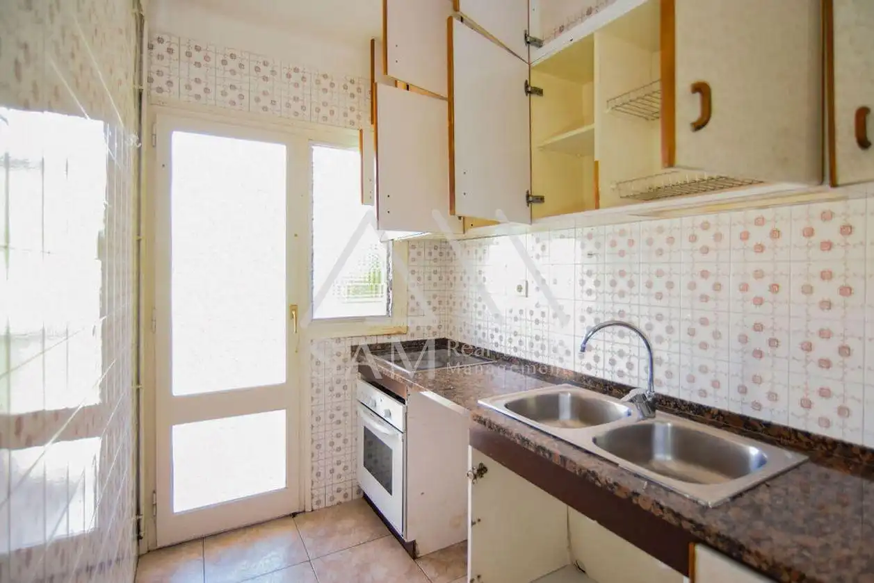 Kitchen of Flat for sale in Manresa  with Heating and Balcony