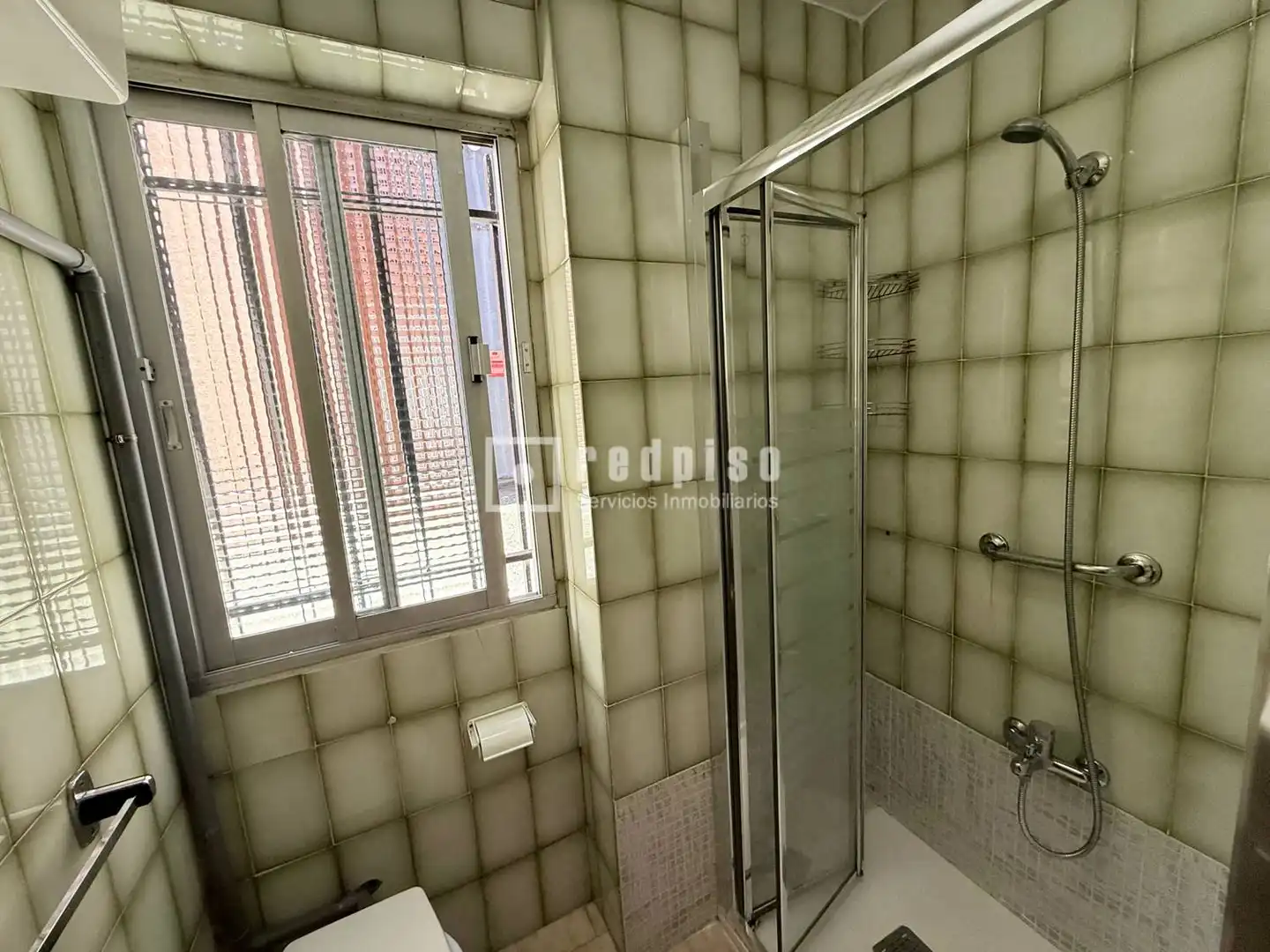 Baño de Piso en venta en Madrid con Calefacción y Terraza