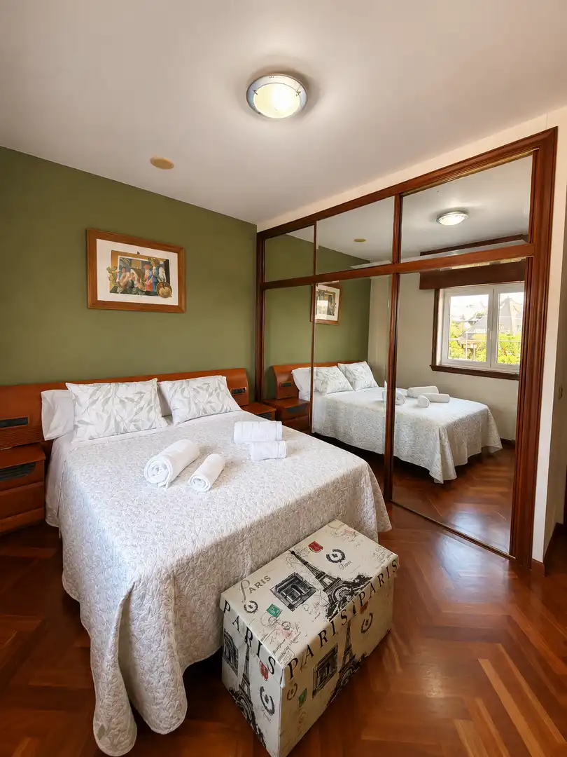 Dormitori de Casa o xalet en venda en Arteixo amb Calefacció, Jardí privat i Traster