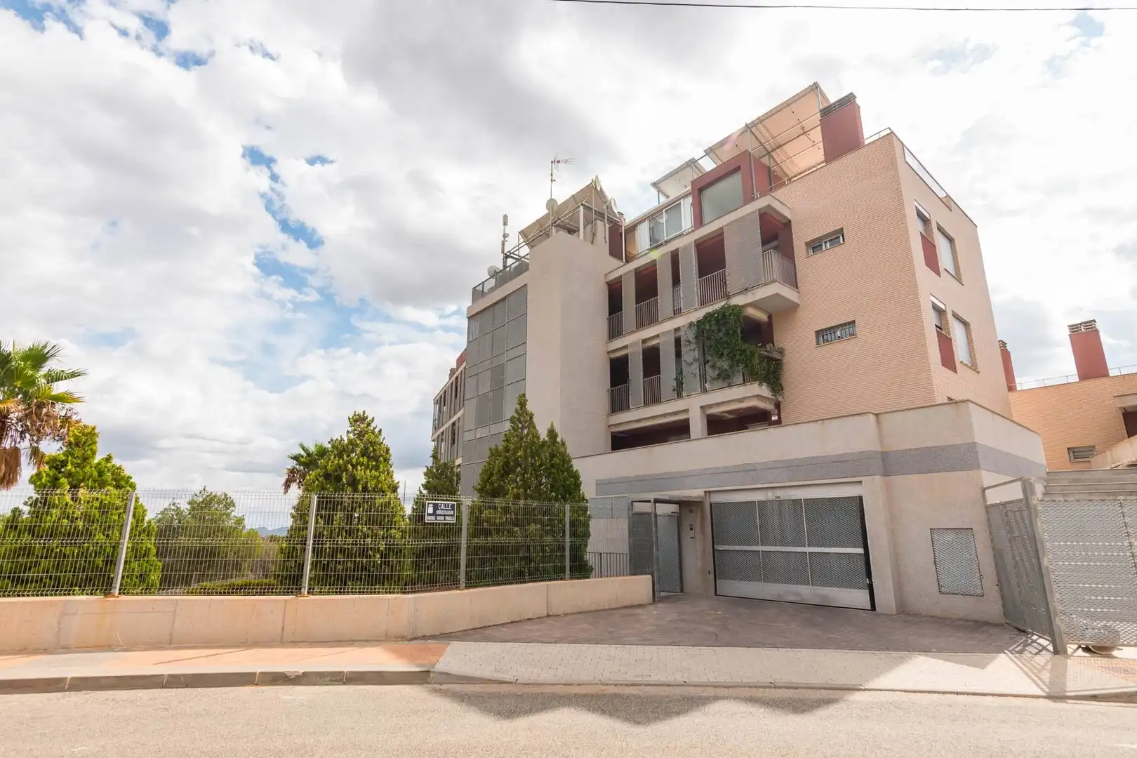 Außenansicht von Wohnung zum Verkauf in Murcia mit Klimaanlage, Heizung und Terrasse
