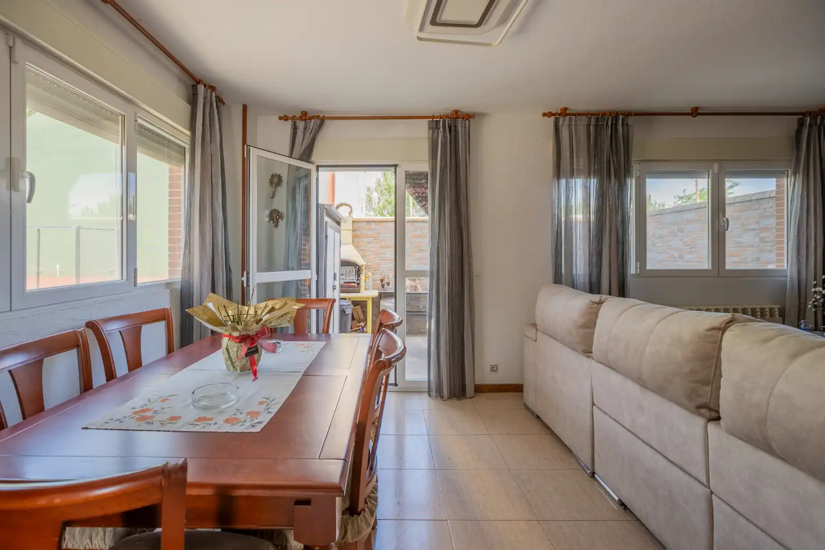 Casa adosada en venta en Calle Valparaiso, 8, Peleas de Abajo