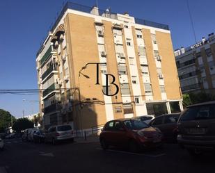 Exterior view of Flat for sale in  Sevilla Capital