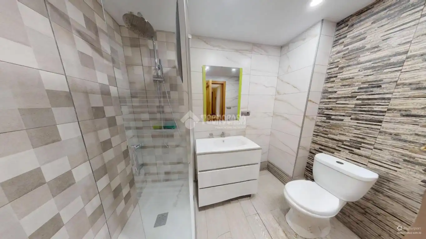 Baño de Piso en venta en Valencia con Balcón