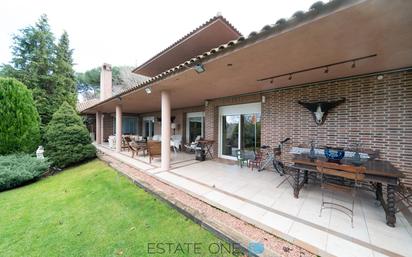 Garden of House or chalet for sale in Villaviciosa de Odón  with Air Conditioner, Heating and Private garden