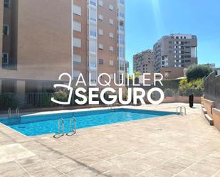 Swimming pool of Flat to rent in  Madrid Capital  with Air Conditioner, Heating and Storage room