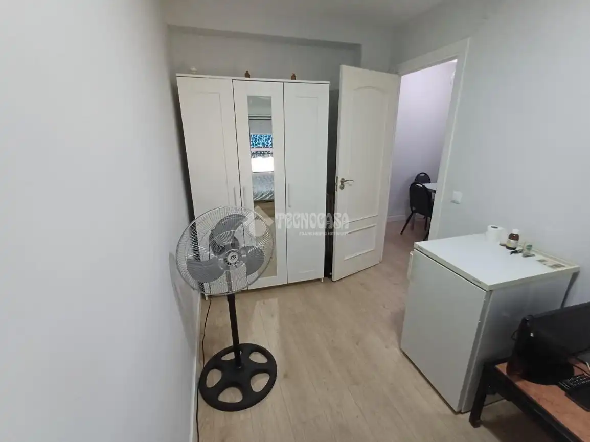 Dormitori de Pis en venda en Madrid amb Calefacció i Terrassa