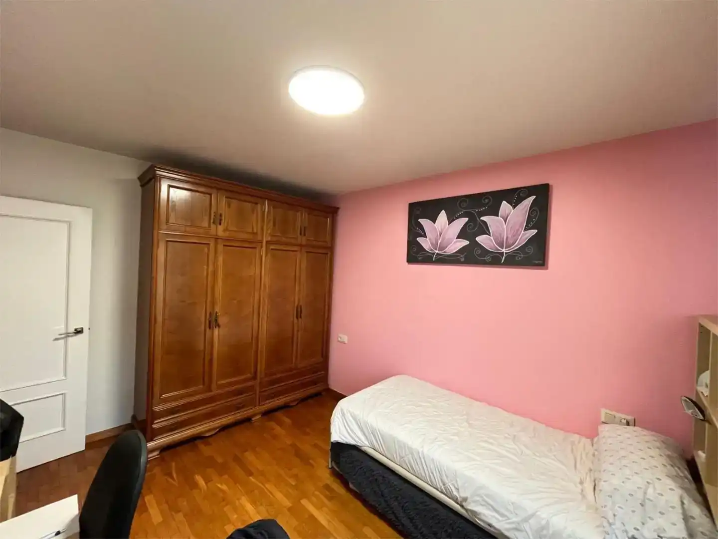 Dormitori de Casa adosada en venda en Zizur Mayor / Zizur Nagusia amb Aire condicionat, Piscina i Balcó