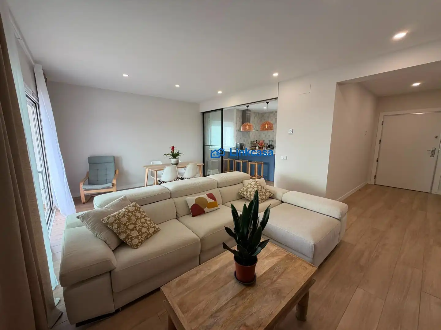 Sala de estar de Casa o chalet en venta en Navas del Rey con Calefacción, Jardín privado y Terraza