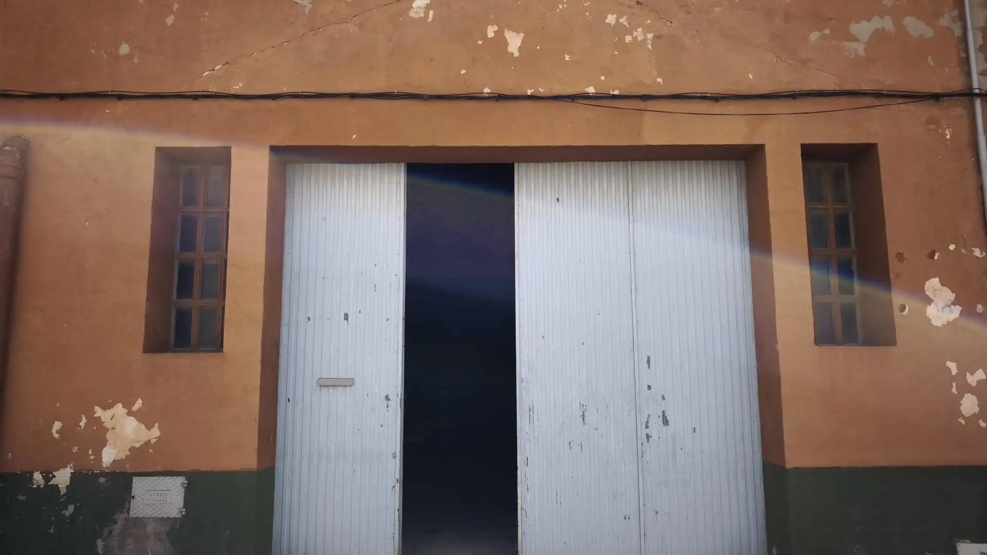 Vista exterior de Local en venta en L'Aldea