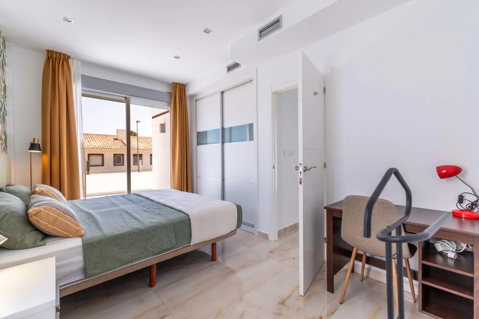 Dormitori de Casa o xalet en venda en Rojales amb Aire condicionat, Terrassa i Piscina