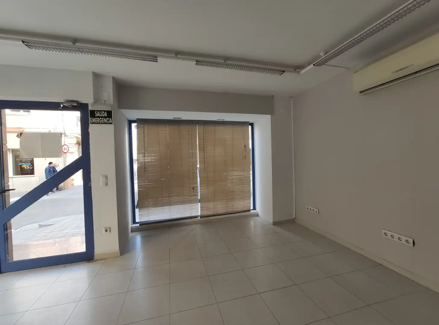Mixed residential for sale in Carrer de la Pau, imagen 25